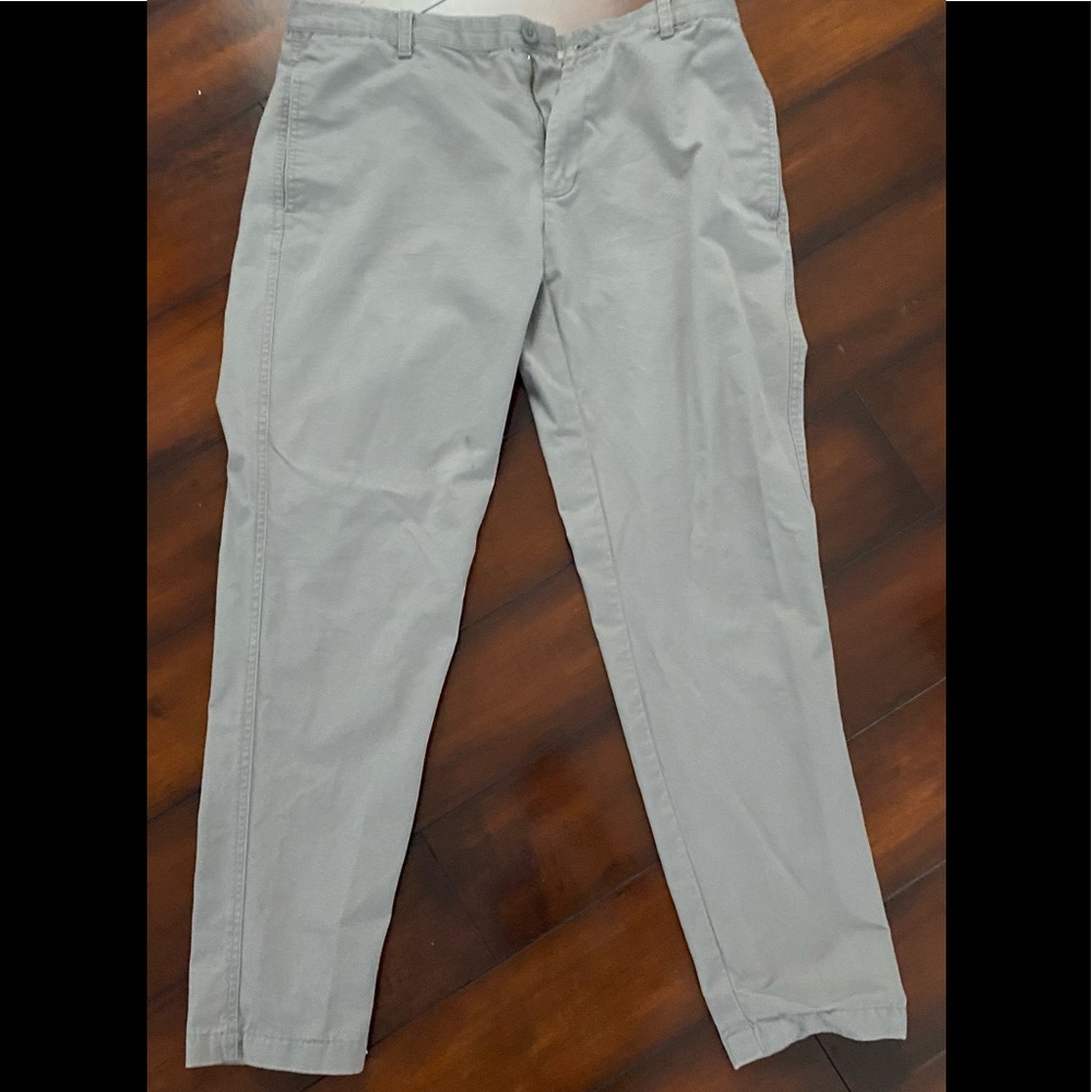Calvin Klein slim fit chino. Stone gray. Men’s 33 x 30.